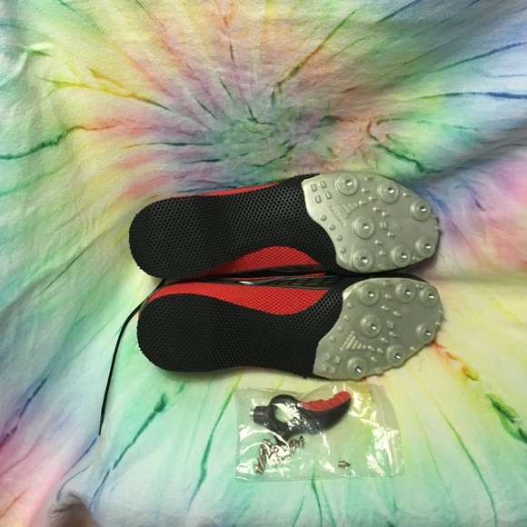 Brooks track and field shoes. Sz 12.5 - Picture 4 of 5